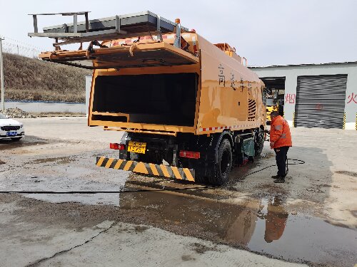 清洗清扫车.jpg