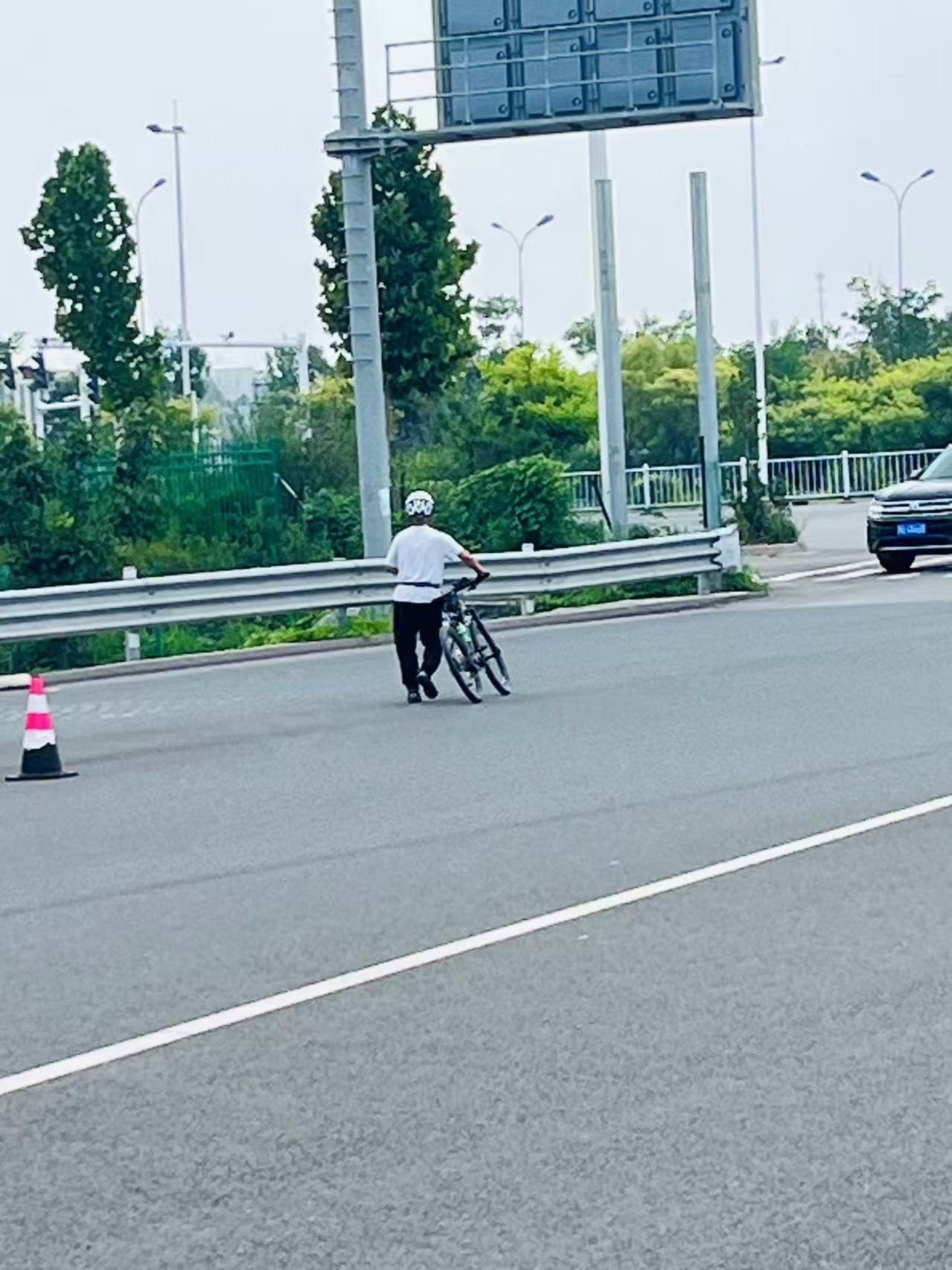 微信图片_20250827152011.jpg